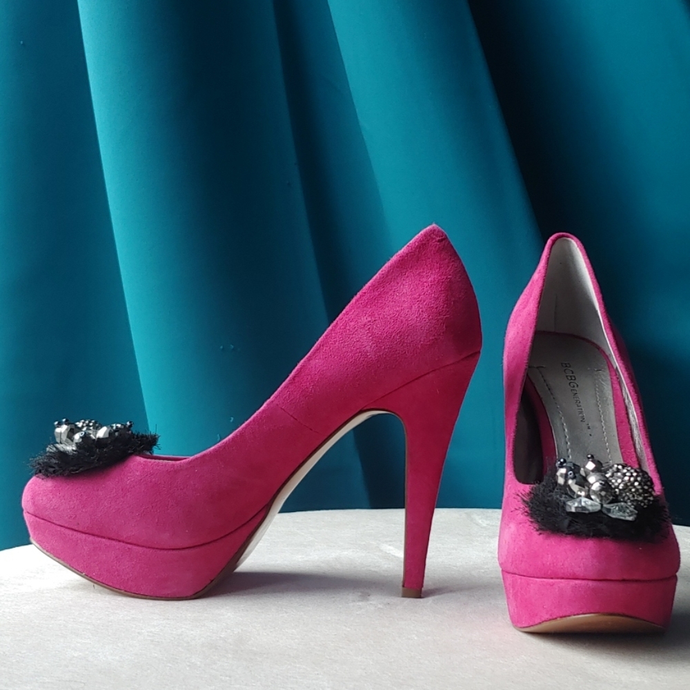 sold BCBGeneration Scottie Fushia Heels